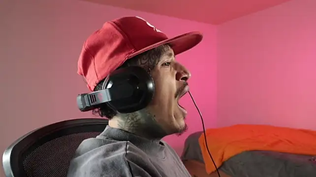 XXX chat uživo modela trieone