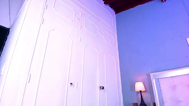 MiaRaven_'s Webcam Show