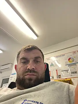daniel21p Live XXX Chat