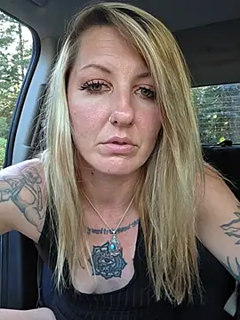 SheIsSomething's Webcam Show