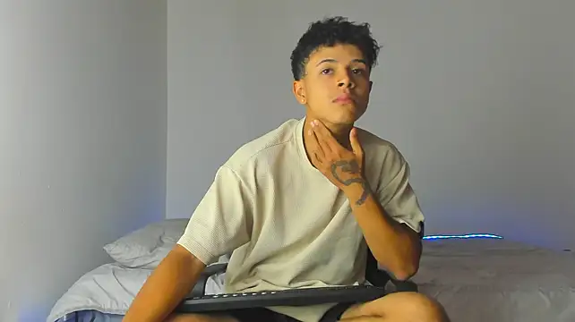 _Alex_Colton 라이브 XXX 채팅