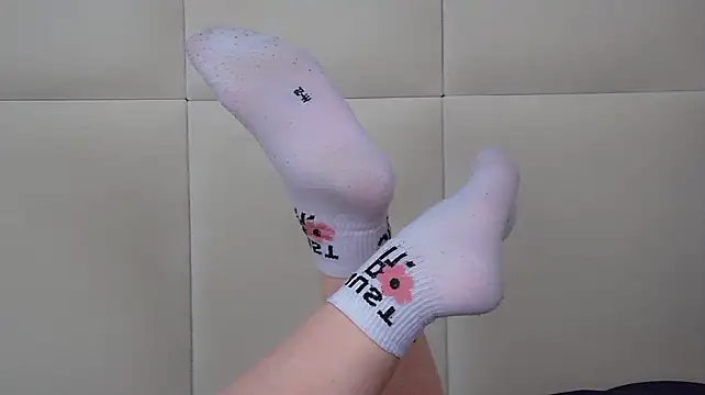CrystalLyons' Live XXX Chat