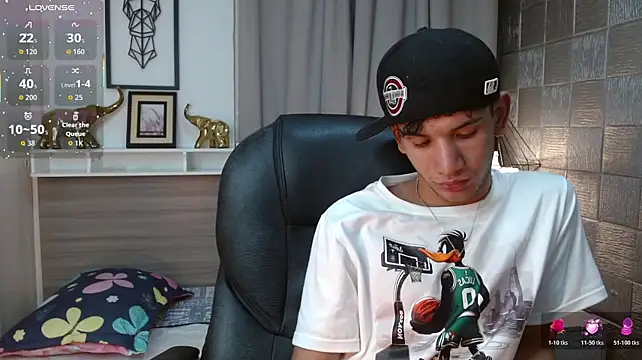 JDWhite18's Live XXX Chat