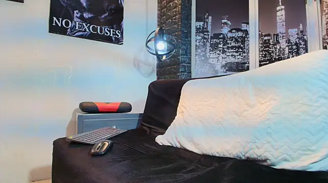 toower_'s Live XXX Chat