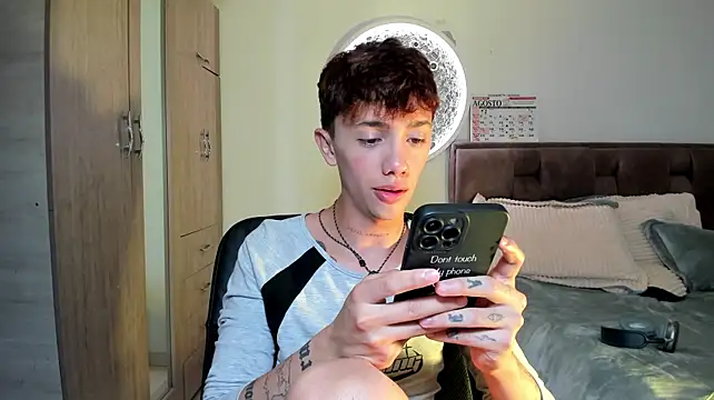 دردشة Timothy_ros الجنسية المباشرة