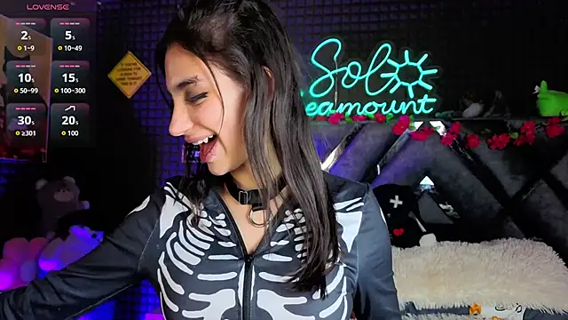 แชท XXX สดของ SolBeaumont1