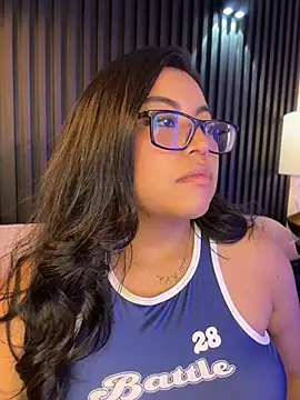 Alexa_Madisson Adlı Modelin Canlı XXX Sohbeti
