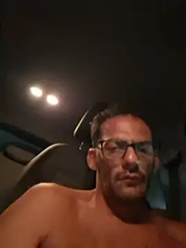 Nzino1983 Chat XXX in diretta