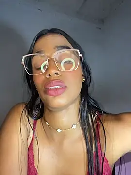 FlorSalvaje_'s Live XXX Chat