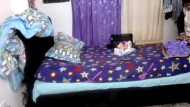 Boycuriousxxx 现场XXX聊天