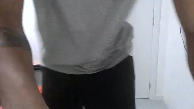 Chat XXX en directo de Lekezim