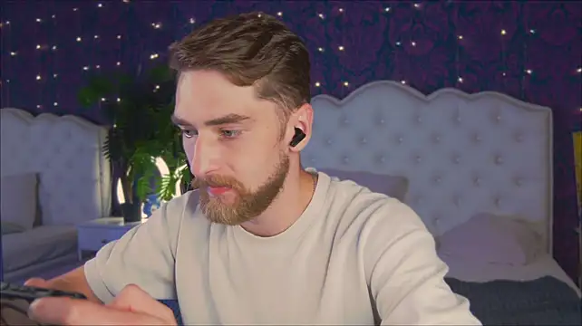 Dexter_Raze Show Webcam