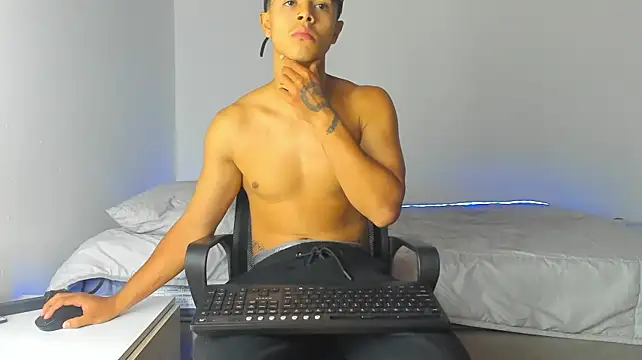 _Alex_Colton Chat XXX in diretta