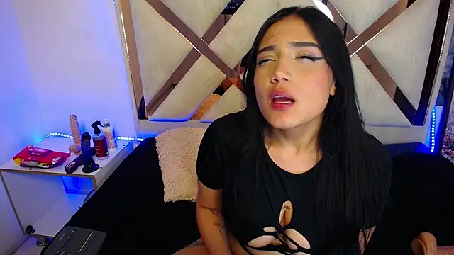 ladymooncs Chat XXX in diretta
