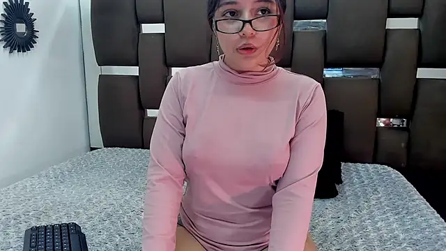 allicepetit's Live XXX Chat