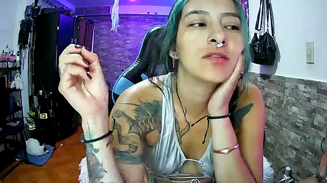 AngelaQueen_ Adlı Modelin Canlı XXX Sohbeti