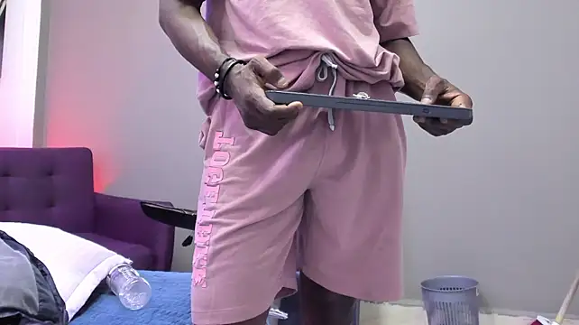 derek_raser XXX чат на живо