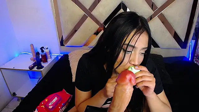 ladymooncs Adlı Modelin Canlı XXX Sohbeti