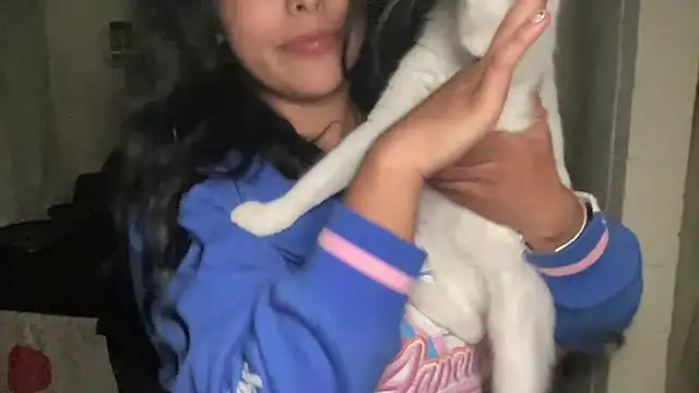 kaithra's Webcam Show