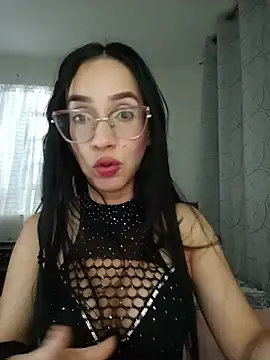Chatroom XXX en direct de YaraDuartee