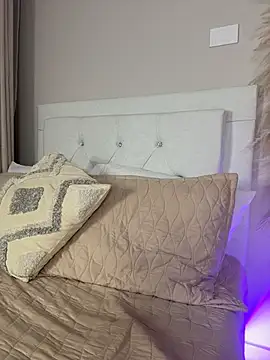 Celeste_Amber Adlı Modelin Canlı XXX Sohbeti