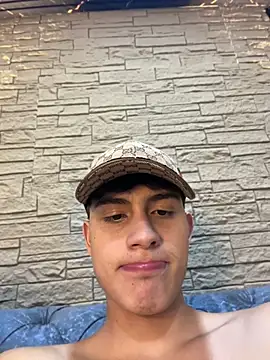 Lander_Cruz লাইভ XXX চ্যাট
