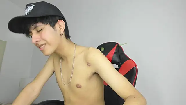 julian_xx Chat XXX live