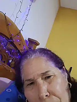 girl_amada Adlı Modelin Canlı XXX Sohbeti