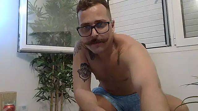 yanick931 Live XXX-Chat