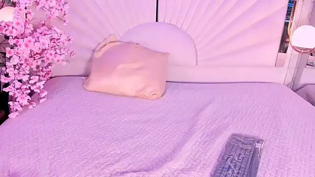Violetbellarose1 Show in webcam