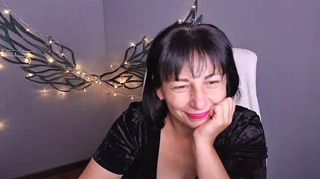 LiluGrants – Live XXX-chat