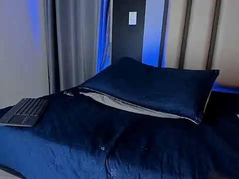 Luca_noir Webcamshow
