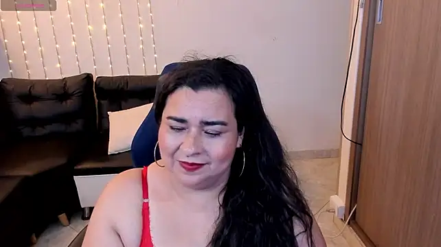 Chat +18 de katiusca_rm ao vivo