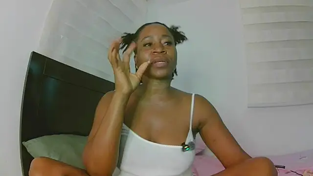 MistreesMay18 লাইভ XXX চ্যাট