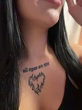 Chat +18 de Evaelle ao vivo
