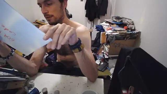 JohnnyMoves' Live XXX Chat