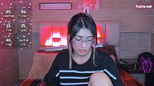 Chatroom XXX en direct de mia_devine_