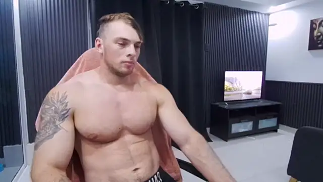 YourHotGreg Adlı Modelin Canlı XXX Sohbeti