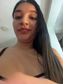 Hhannachiki Adlı Modelin Canlı XXX Sohbeti