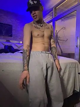 AlphaMasterXxx 网络视讯表演