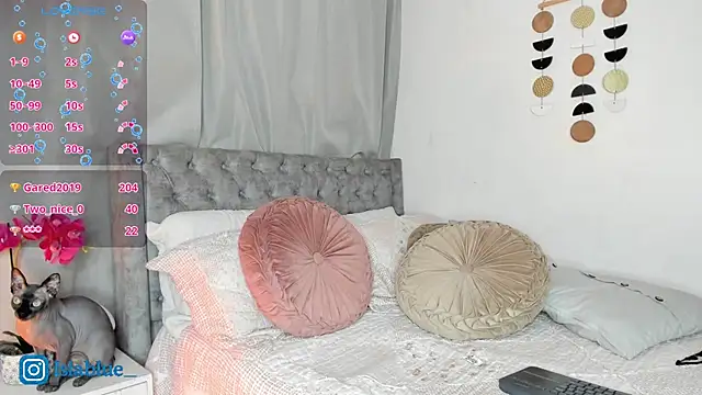 Islaa_Bluee Chat XXX in diretta