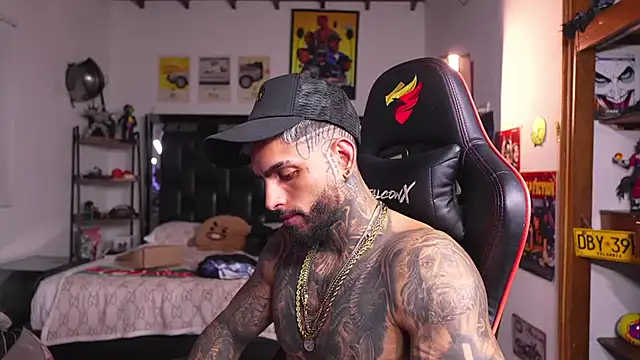 logan_hugh8 élő XXX-chatje