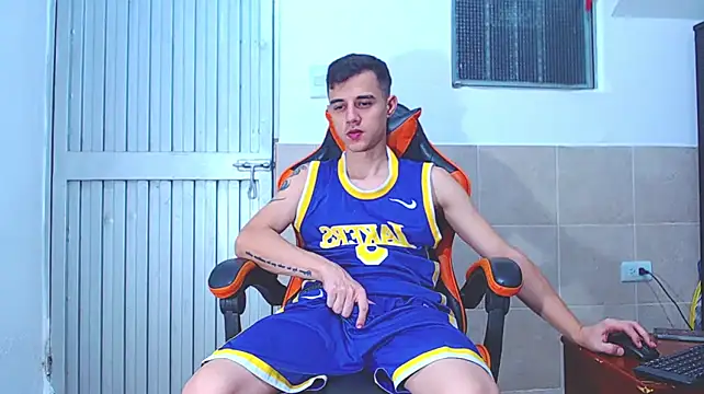 ADAM_HOT Adlı Modelin Web Kamerası Şovu