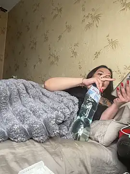 Naughtbaby_2025: онлайн-секс-чат