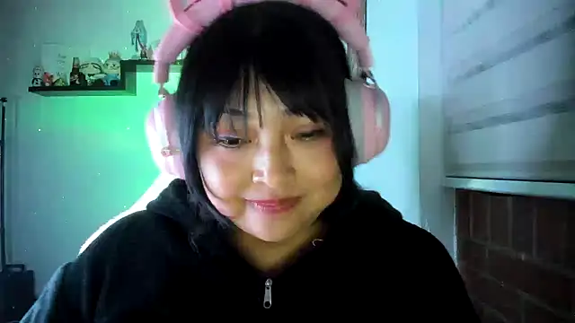 Chat XXX ao vivo de Shaddycute_