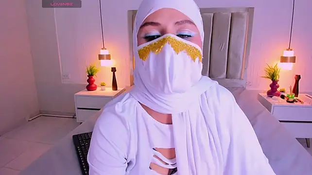 צ'אט XXX בשידור חי של aisha_k