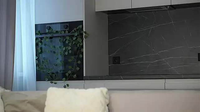 UlrikeStillwell Adlı Modelin Canlı XXX Sohbeti