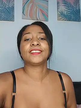 Berry_Bans Adlı Modelin Canlı XXX Sohbeti