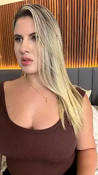 Chat XXX en directo de EmiilyAdams_