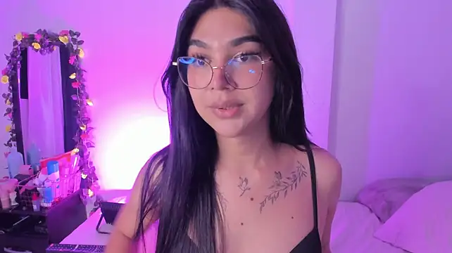 Chat +18 de RoseCassie ao vivo